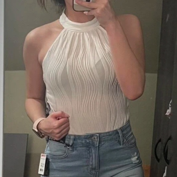 Solid Black Textured Halter Neck Fitted Bodysuit - Picture 7 of 9